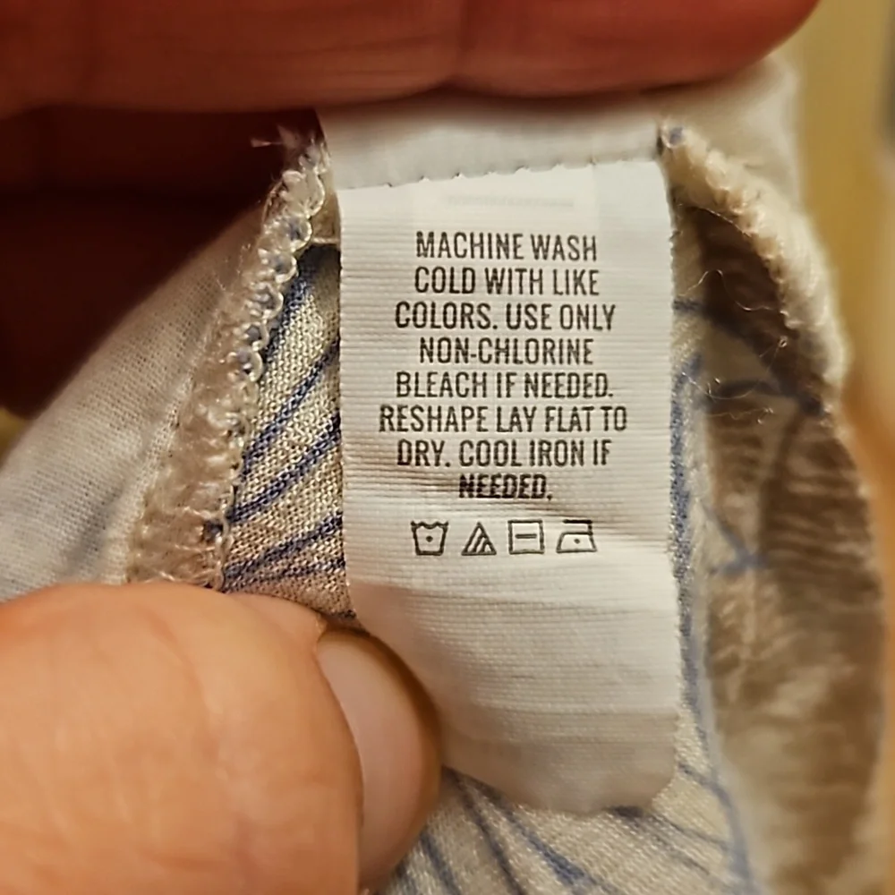 Aerie Woman's High Righ Floral Print Shorts. Sz: S - Picture 6 of 6